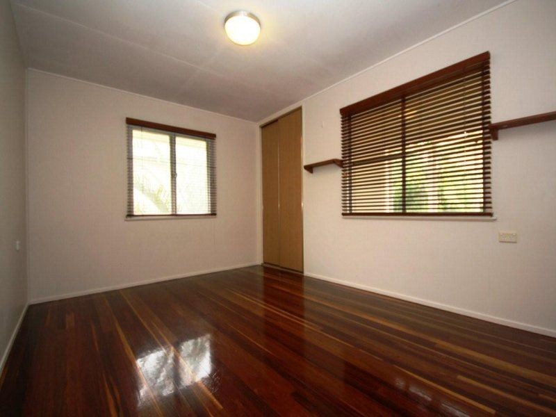 9 North Quay Street, Scarborough QLD 4020