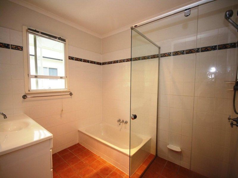 9 North Quay Street, Scarborough QLD 4020