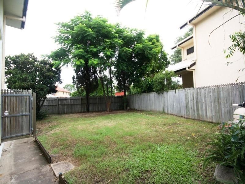 9 North Quay Street, Scarborough QLD 4020
