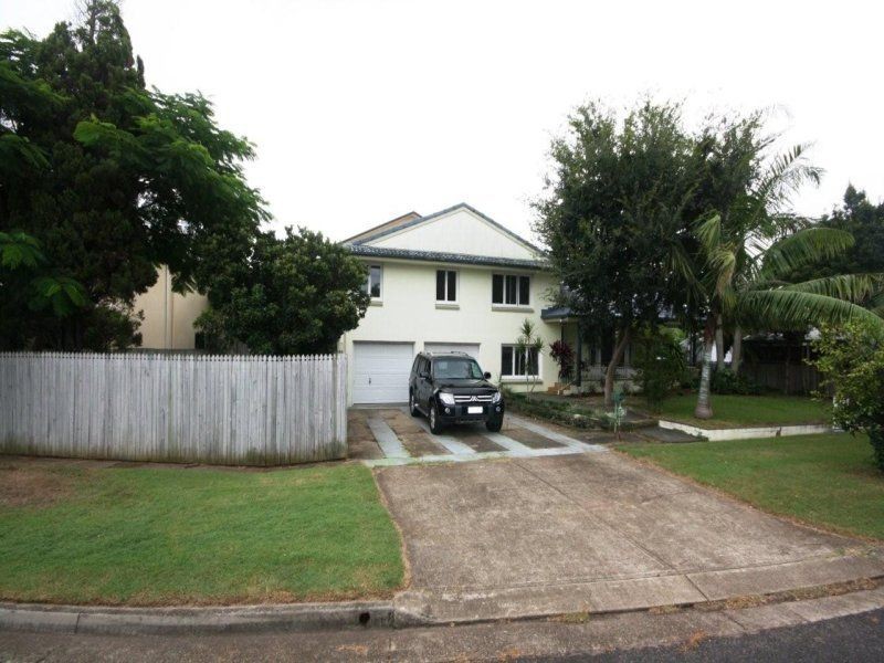 9 North Quay Street, Scarborough QLD 4020