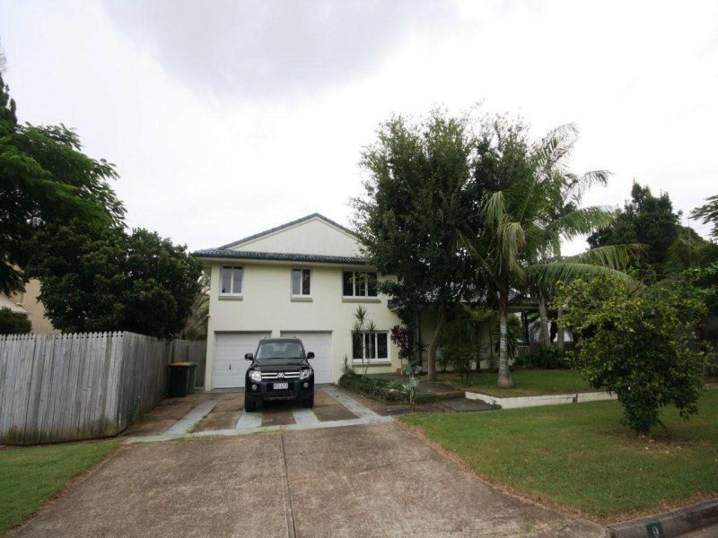 9 North Quay Street, Scarborough QLD 4020