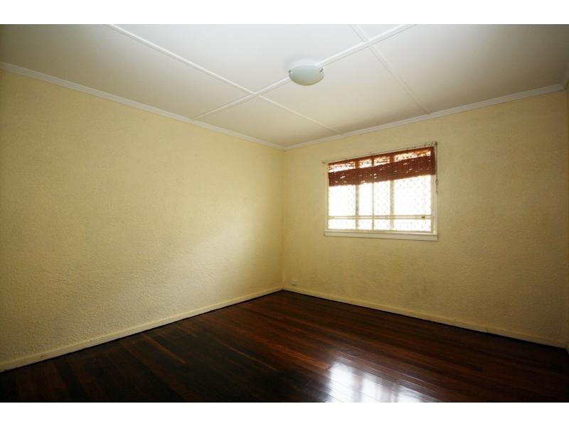 14 Bank Street, Margate QLD 4019