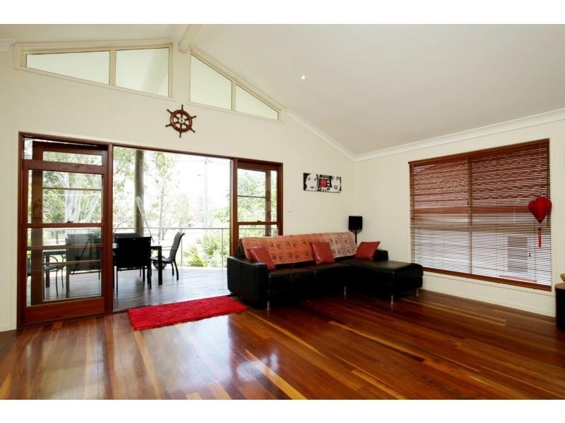 25 Thurecht Parade, Scarborough QLD 4020