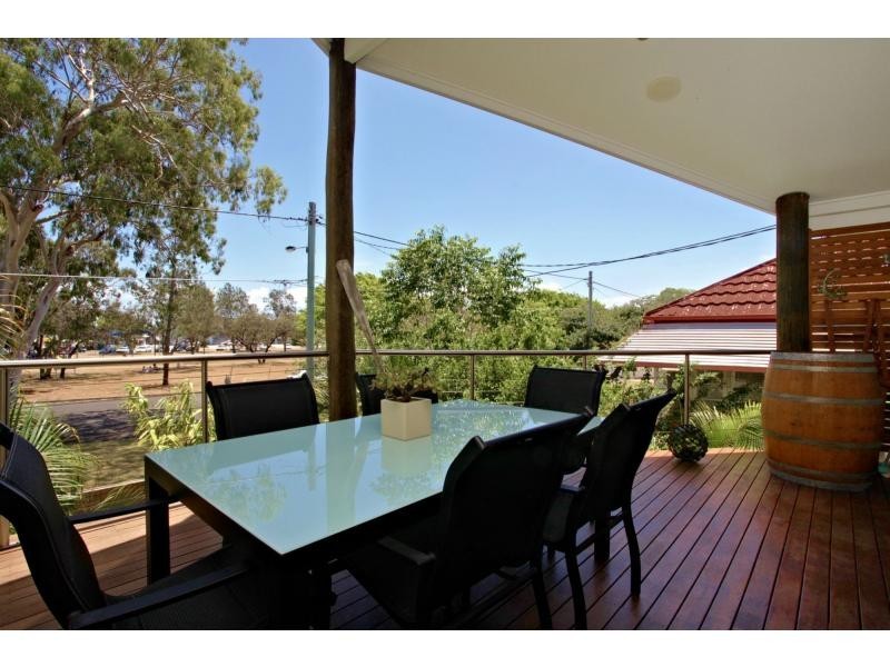 25 Thurecht Parade, Scarborough QLD 4020