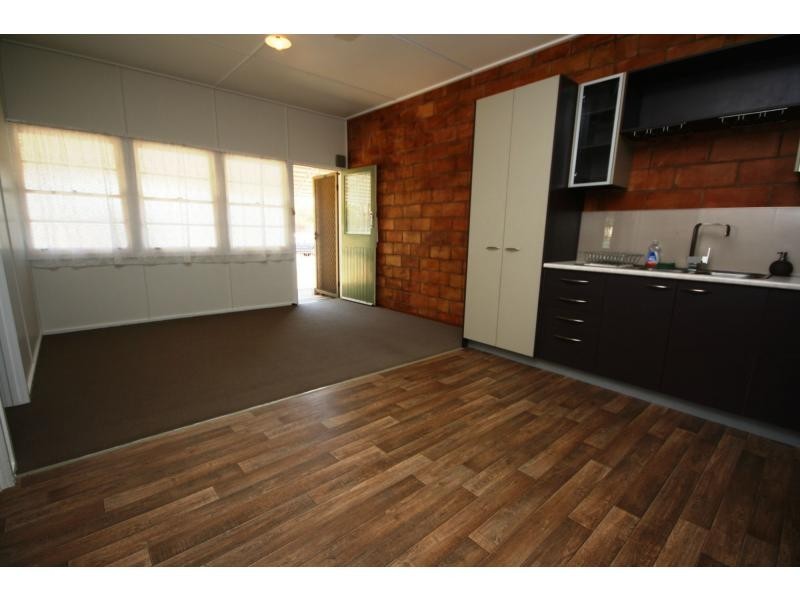 2/3 Alma Court, Margate QLD 4019