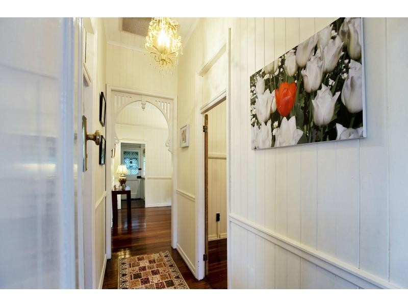 116 King Street, Woody Point QLD 4019