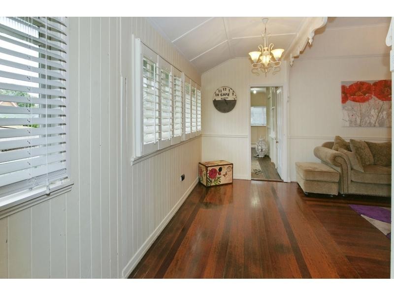 116 King Street, Woody Point QLD 4019