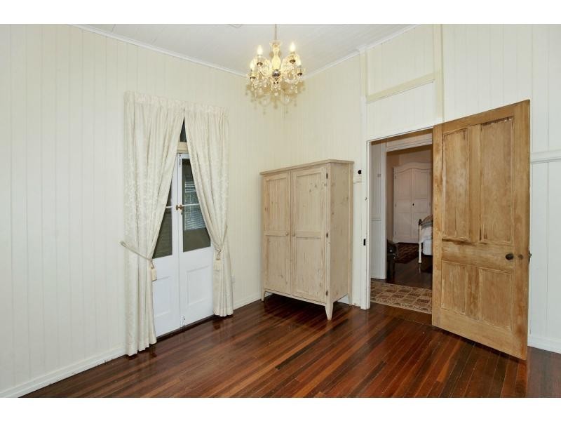 116 King Street, Woody Point QLD 4019