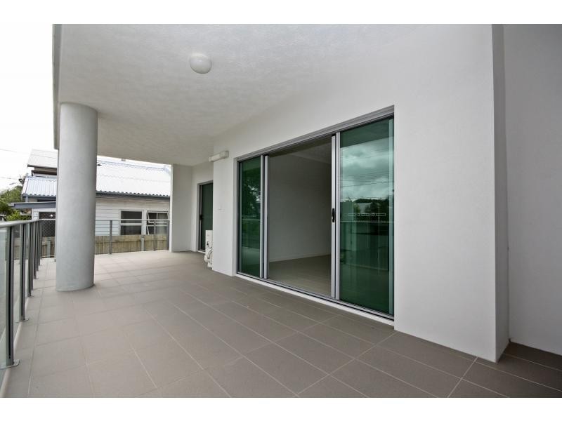 Unit 4/2 Beaconsfield Street, Margate QLD 4019