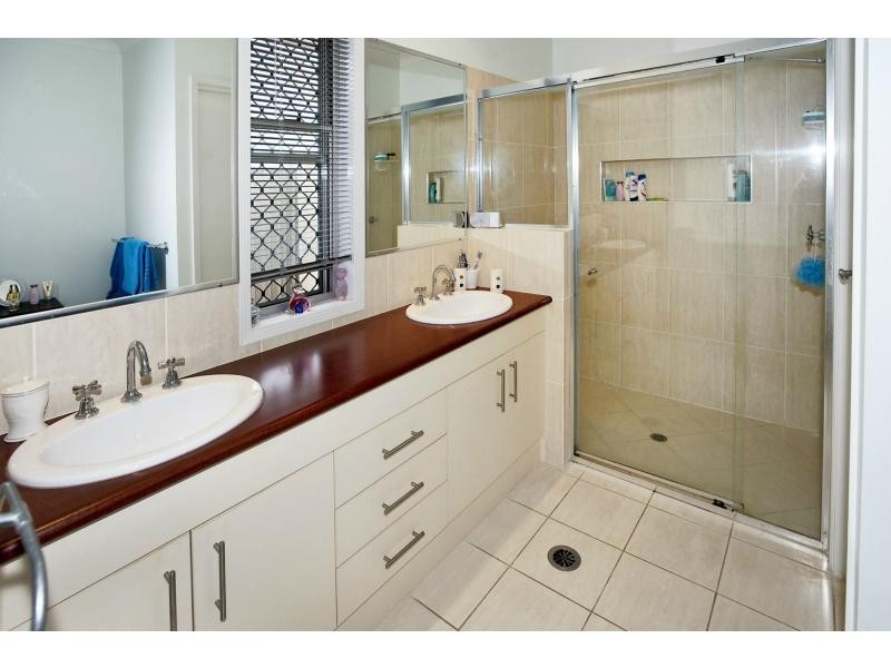 23 Lionheart Crescent, Newport QLD 4020