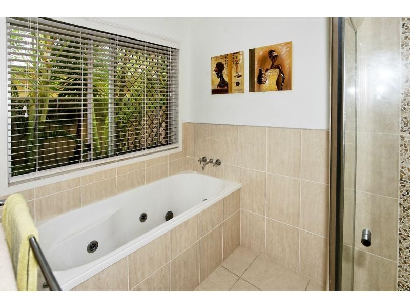 23 Lionheart Crescent, Newport QLD 4020