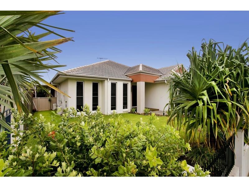 23 Lionheart Crescent, Newport QLD 4020