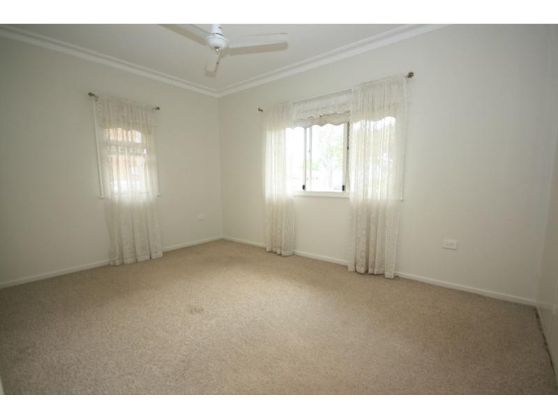 13 Central Avenue, Scarborough QLD 4020