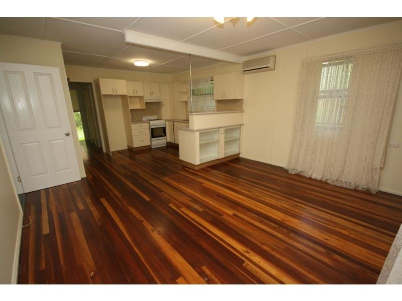 40 Anzac Avenue, Redcliffe QLD 4020