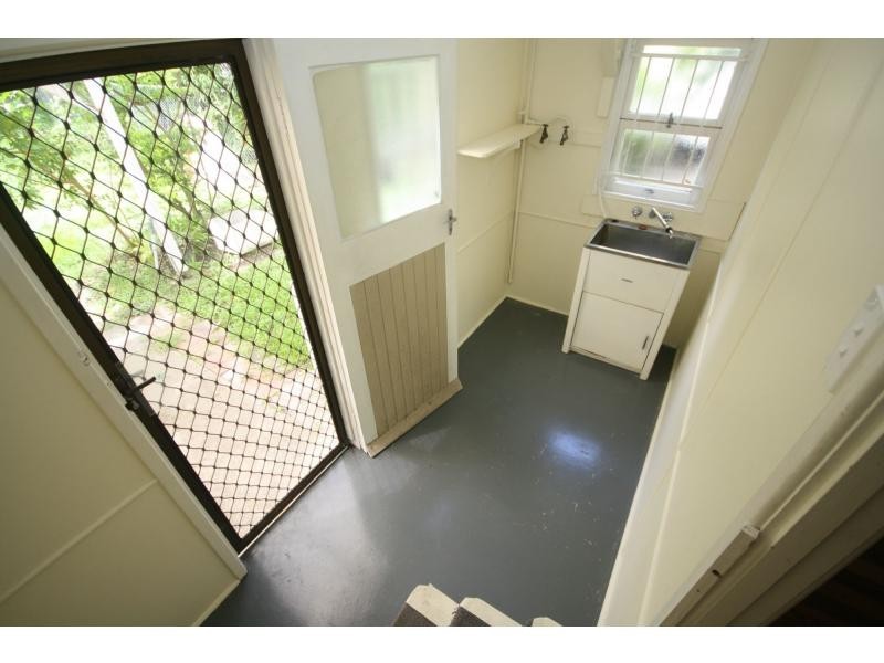 40 Anzac Avenue, Redcliffe QLD 4020