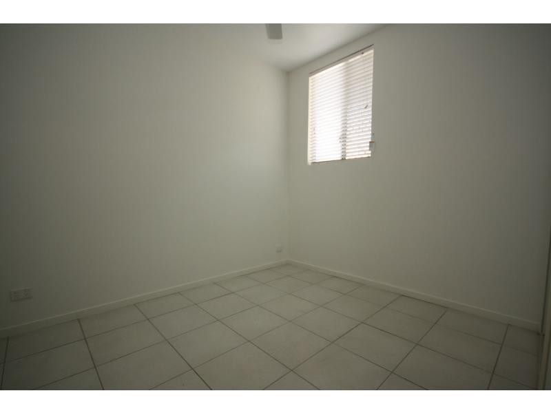 2/564 Oxley Avenue West, Scarborough QLD 4020
