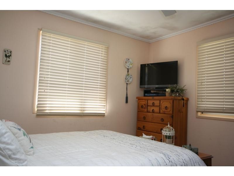 15a Michel Road, Scarborough QLD 4020