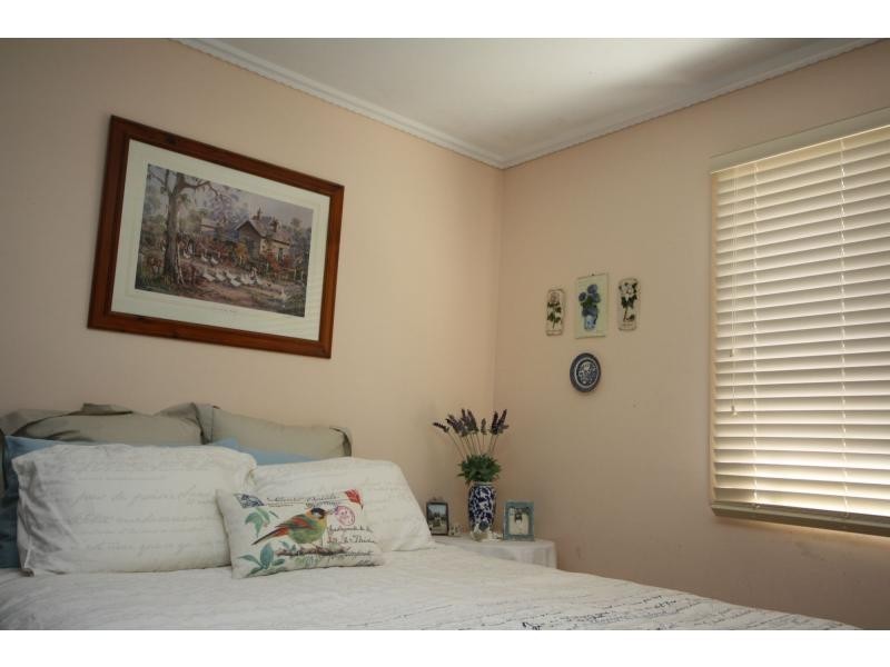 15a Michel Road, Scarborough QLD 4020