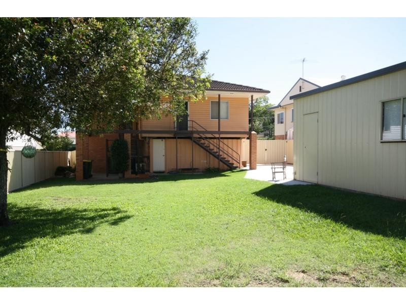 15a Michel Road, Scarborough QLD 4020