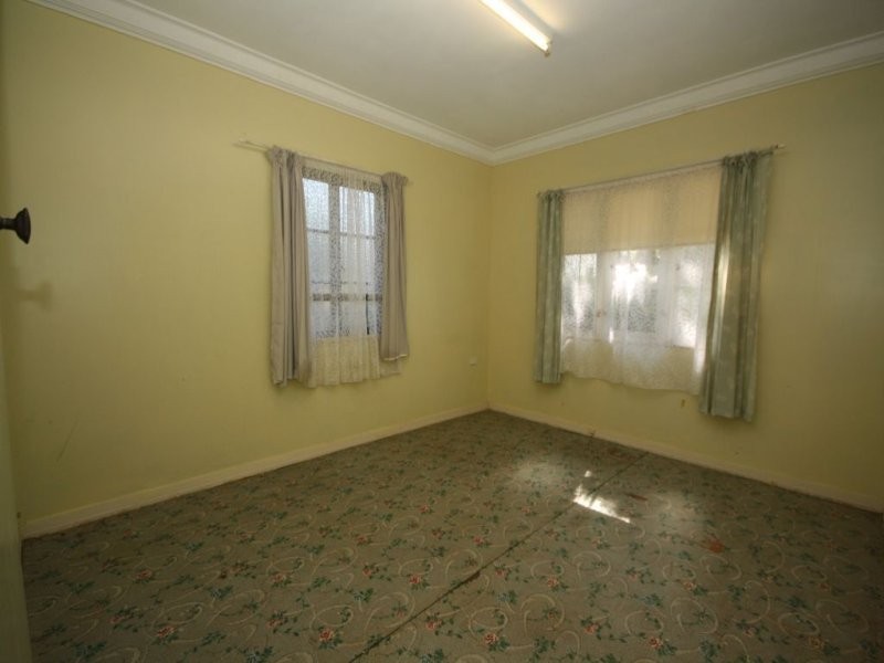 2B Maryborough Terrace, Scarborough QLD 4020