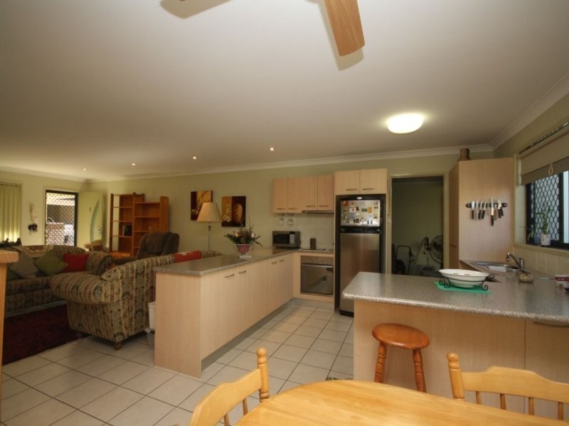 Unit 2/46 Georgina Street, Woody Point QLD 4019