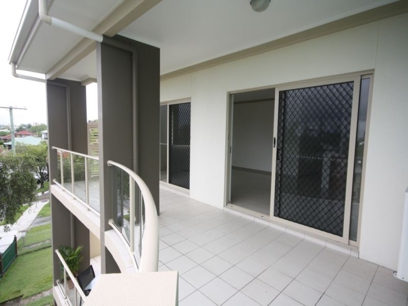 Unit 2/7 Sutton Street, Redcliffe QLD 4020