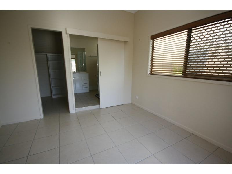 77 Dover Road, Margate QLD 4019