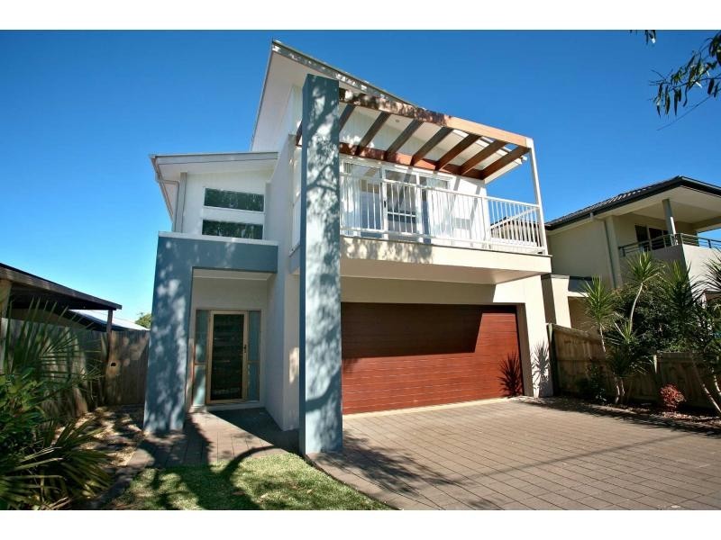 24 Clifford Street, Woody Point QLD 4019