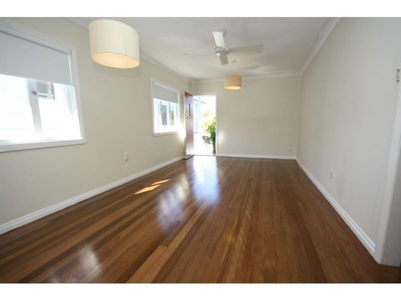 14 Alfred Street, Woody Point QLD 4019