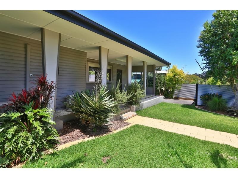 8 Frost Street, Clontarf QLD 4019
