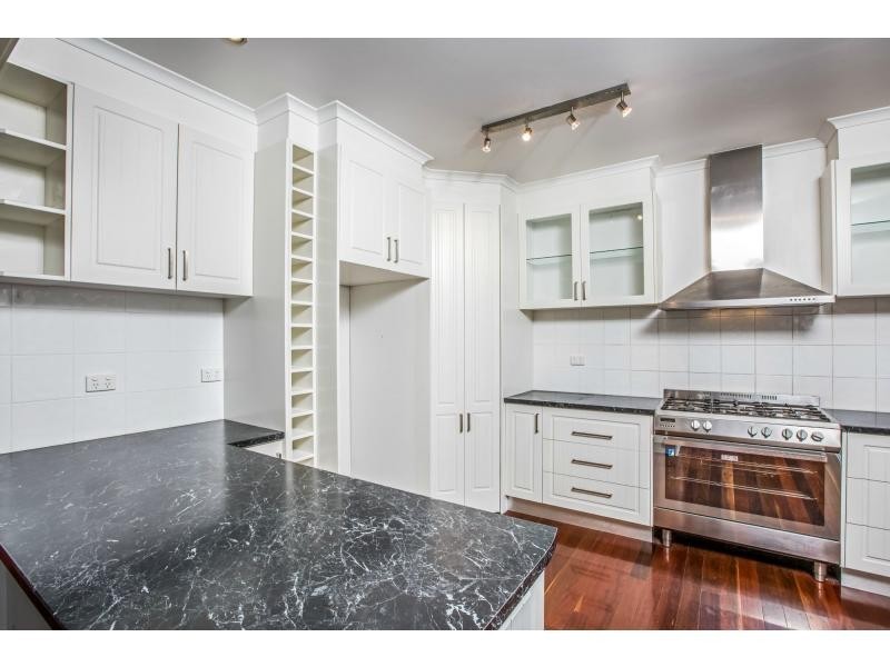 8 Frost Street, Clontarf QLD 4019