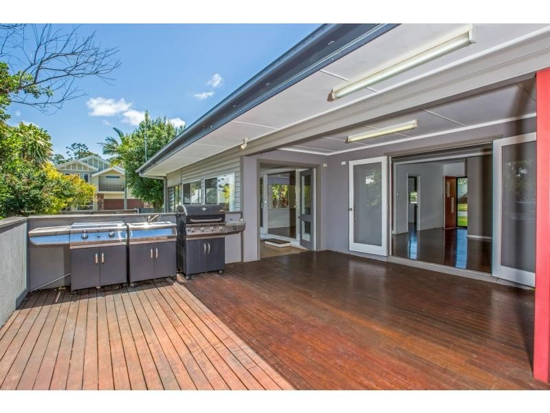 8 Frost Street, Clontarf QLD 4019