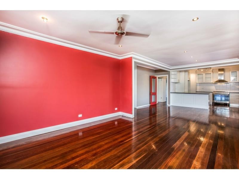 8 Frost Street, Clontarf QLD 4019