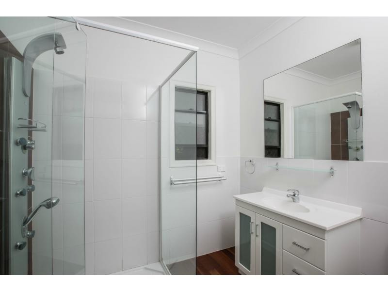 8 Frost Street, Clontarf QLD 4019