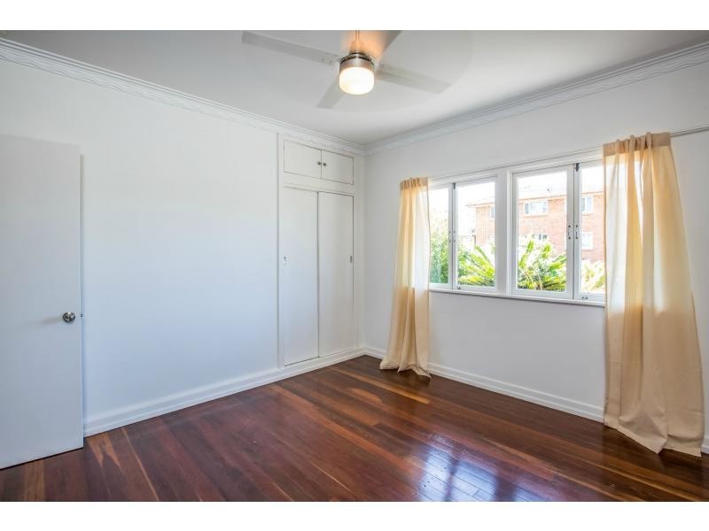 8 Frost Street, Clontarf QLD 4019