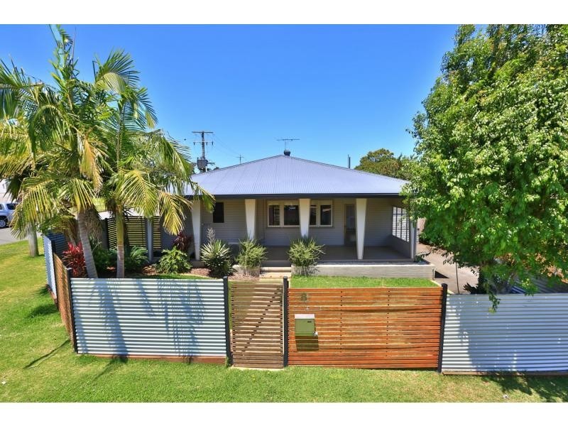 8 Frost Street, Clontarf QLD 4019