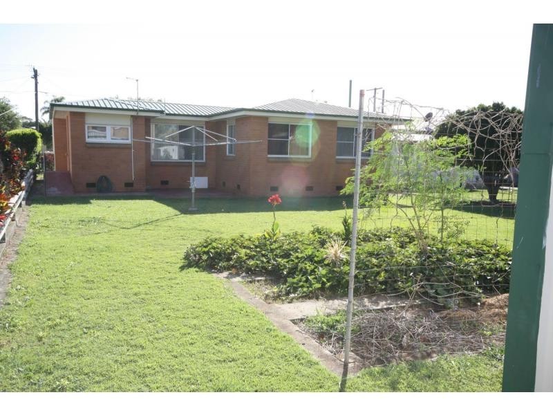 29 Crawford Street, Redcliffe QLD 4020