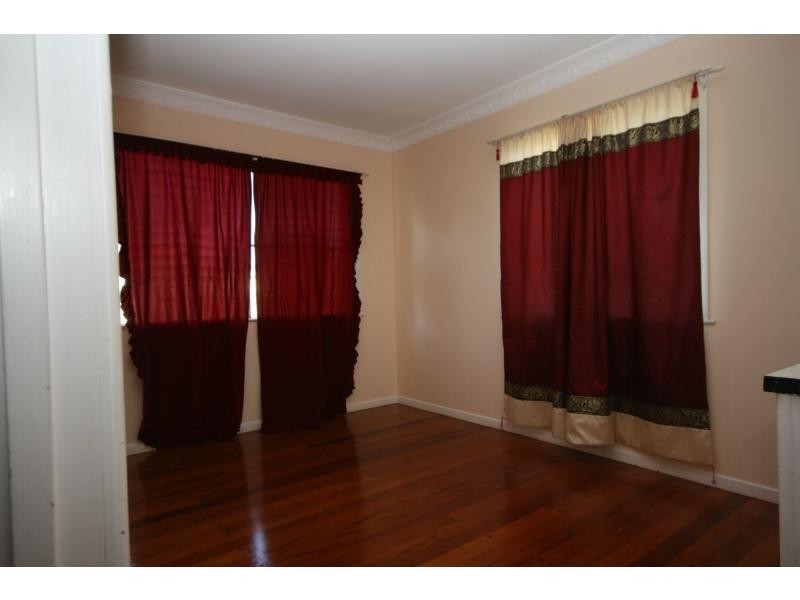 29 Crawford Street, Redcliffe QLD 4020