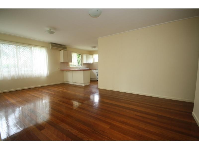 2 Hanlon Street, Scarborough QLD 4020