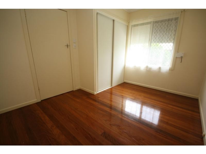 2 Hanlon Street, Scarborough QLD 4020