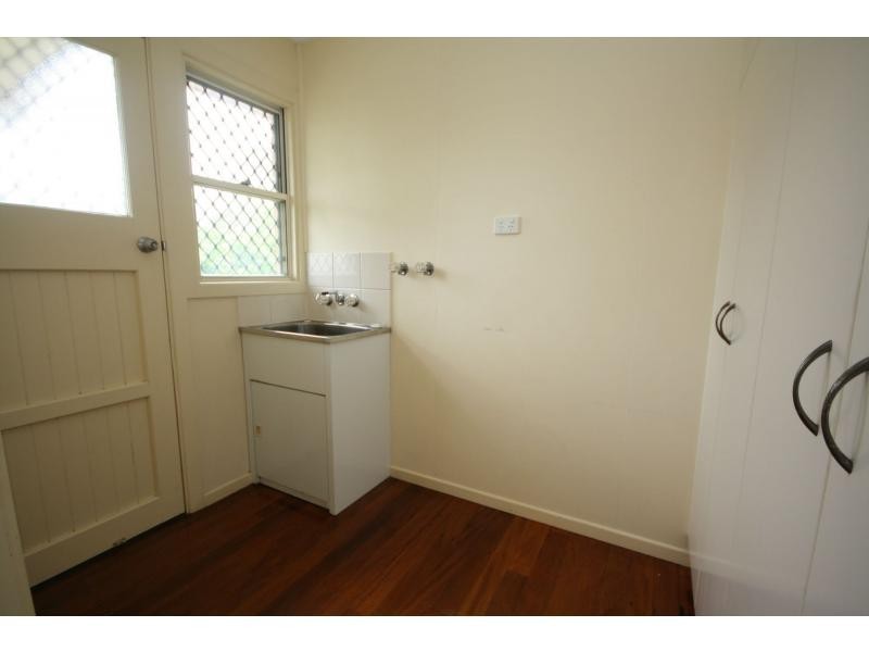 2 Hanlon Street, Scarborough QLD 4020