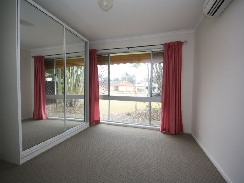 9 Vista Court, Newport QLD 4020