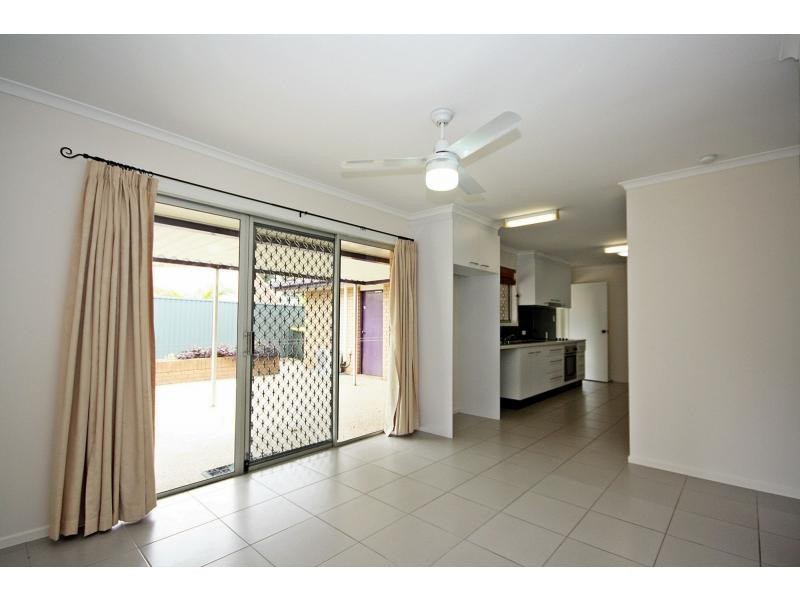 9 Vista Court, Newport QLD 4020