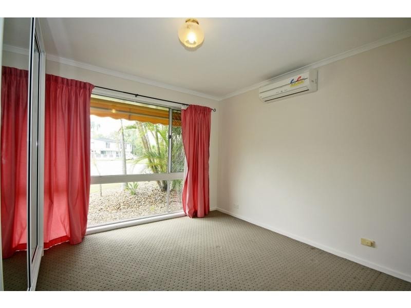 9 Vista Court, Newport QLD 4020