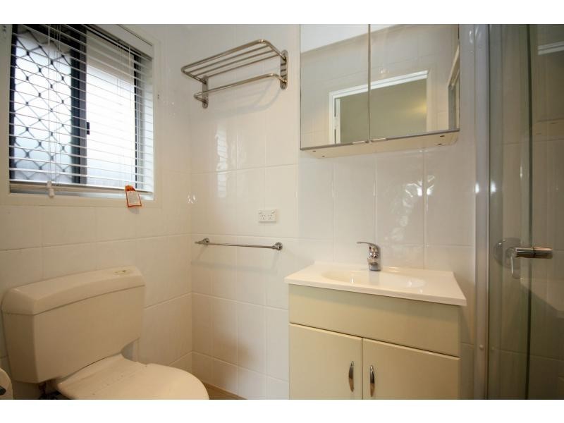 9 Vista Court, Newport QLD 4020