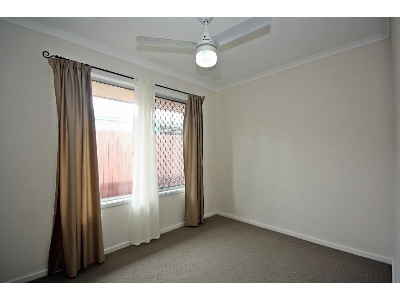 9 Vista Court, Newport QLD 4020