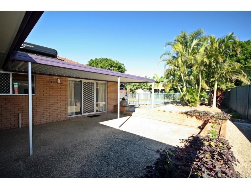 9 Vista Court, Newport QLD 4020