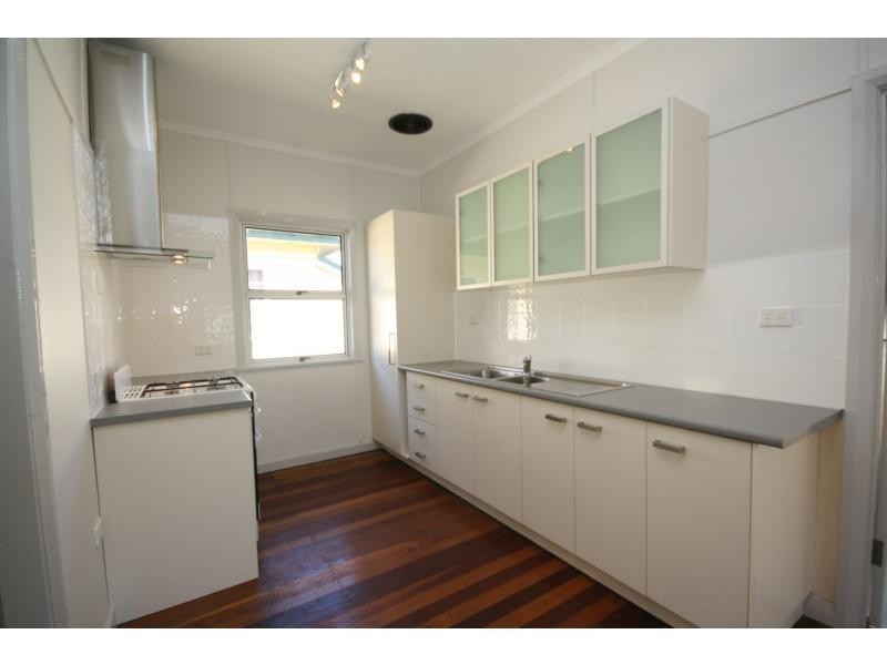 73 King Street, Woody Point QLD 4019