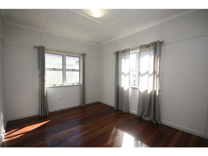 73 King Street, Woody Point QLD 4019