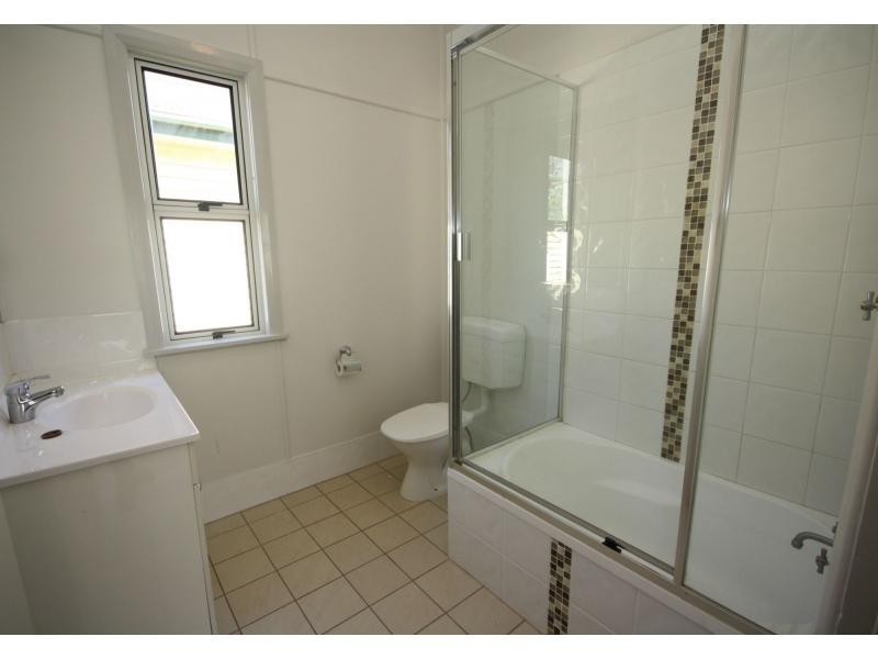 73 King Street, Woody Point QLD 4019